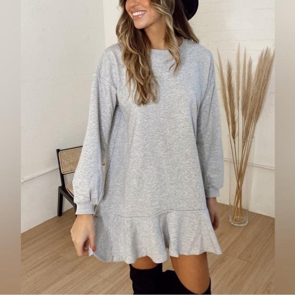 Divided by H&M Peplum style sweatshirt dress - Picture 1 of 6